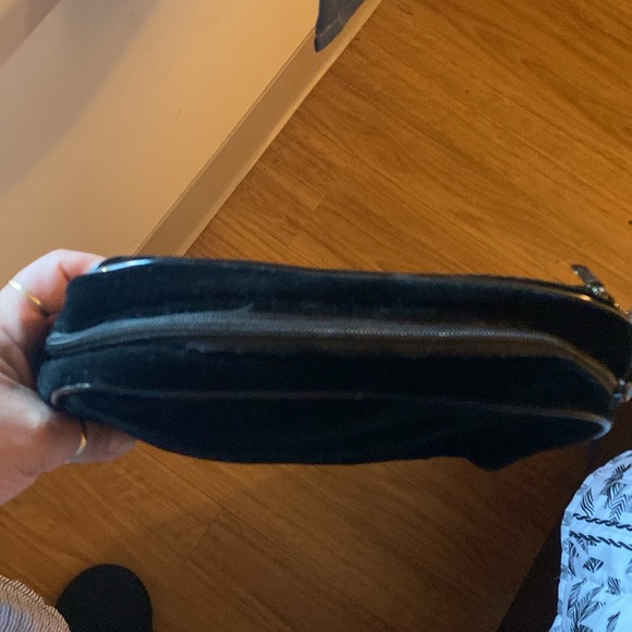 Chanel cosmetic bag - Picture 3 of 9